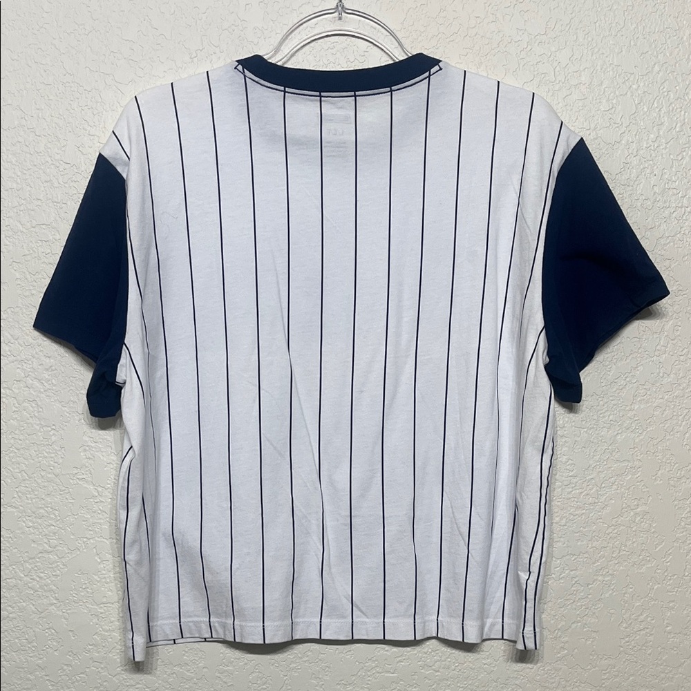 Braves Women's Size Large Short Sleeve Pinstripe Blue & White Tee - Picture 5 of 5